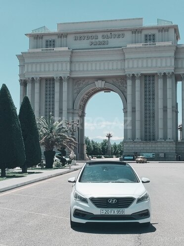 Hyundai Sonata-4