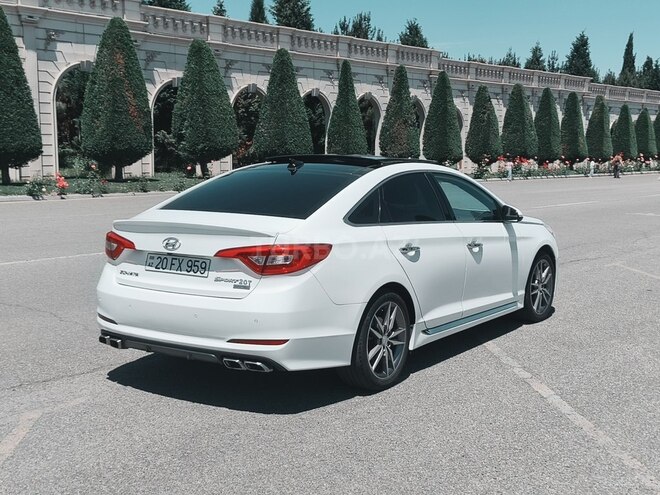 Hyundai Sonata-12