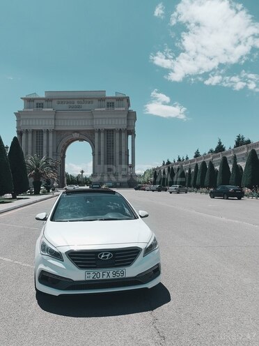 Hyundai Sonata-2