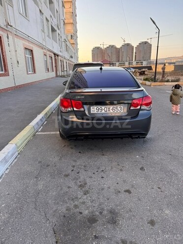 Chevrolet Cruze-13
