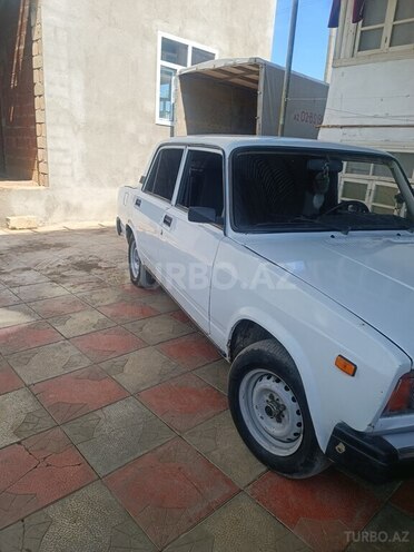 LADA (VAZ) 2107-2