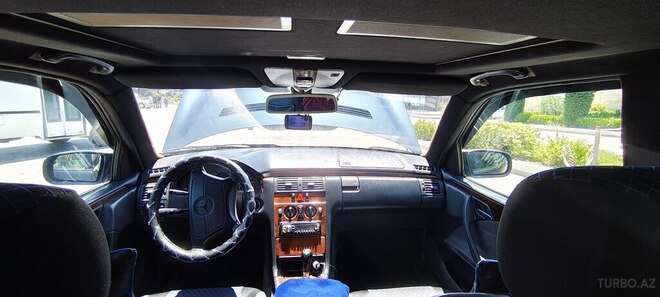 Mercedes E 240-18
