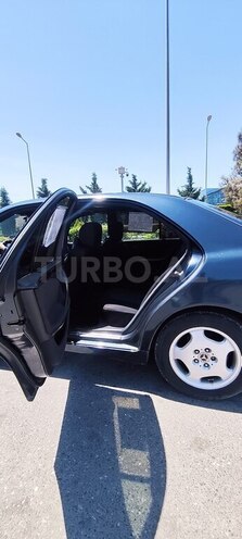 Mercedes E 240-12