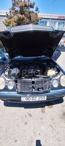 Mercedes E 240-15
