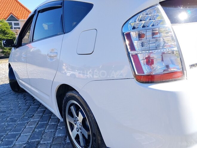 Toyota Prius-18