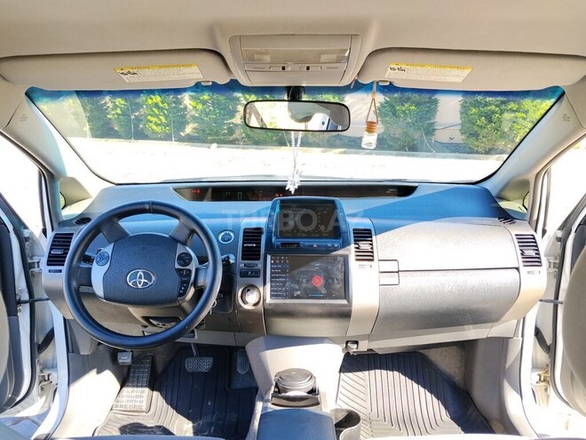 Toyota Prius-21