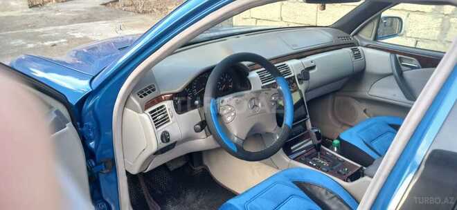 Mercedes E 270-3