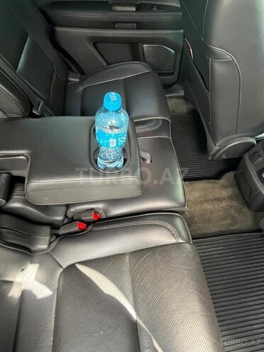 Ford Explorer-6