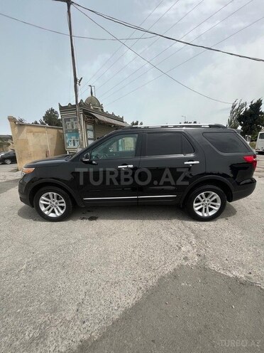 Ford Explorer-4