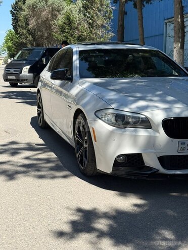 BMW 528-12