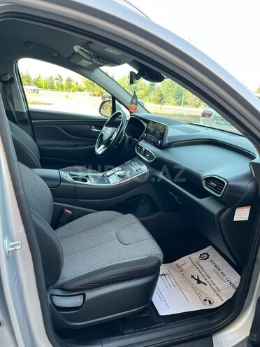 Hyundai Santa Fe-13