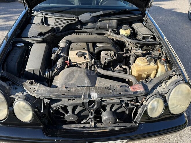 Mercedes E 220-6