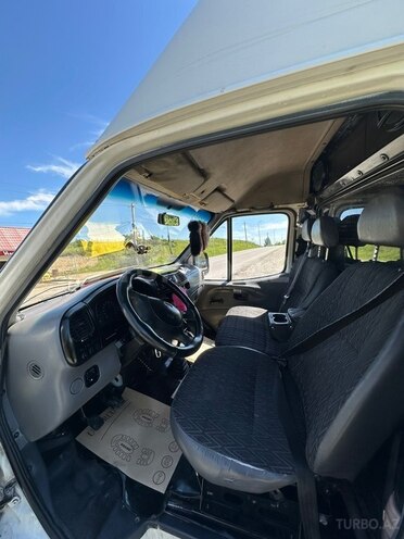 Ford Transit-7
