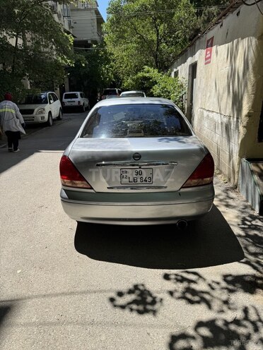 Nissan Sunny-4