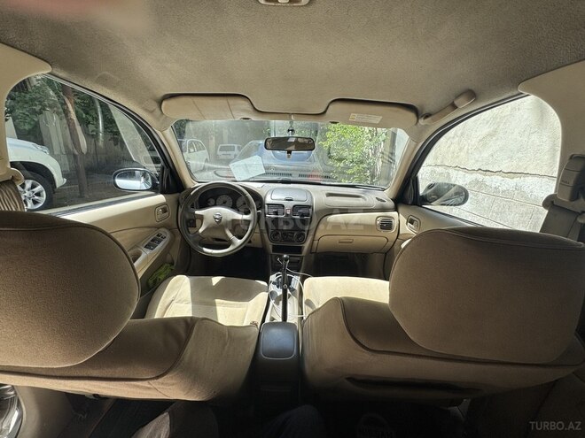 Nissan Sunny-11