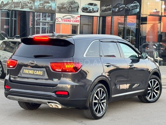 Kia Sorento-9