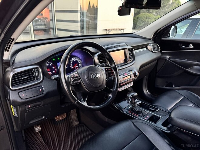 Kia Sorento-19