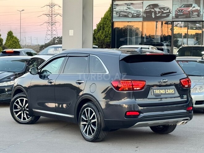 Kia Sorento-8