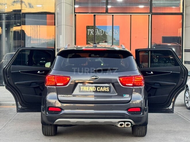 Kia Sorento-13