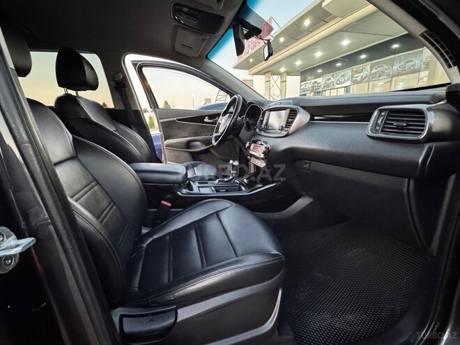 Kia Sorento-21