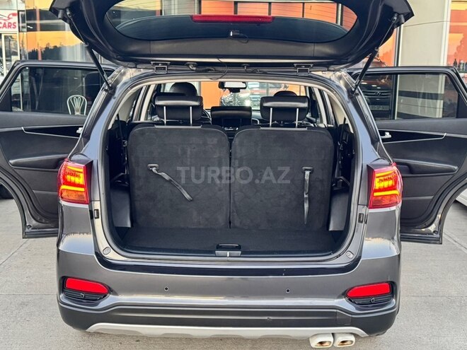 Kia Sorento-14