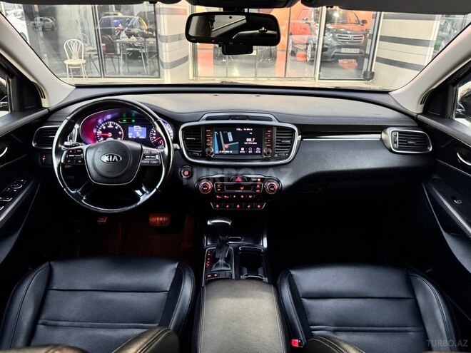 Kia Sorento-24