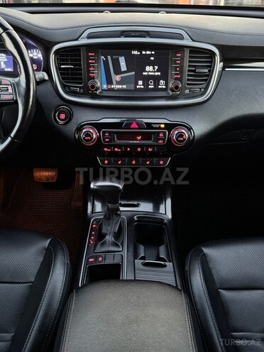 Kia Sorento-25