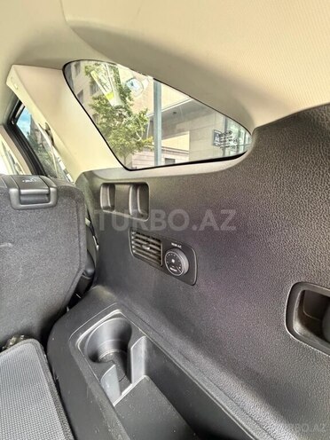 Kia Sorento-16