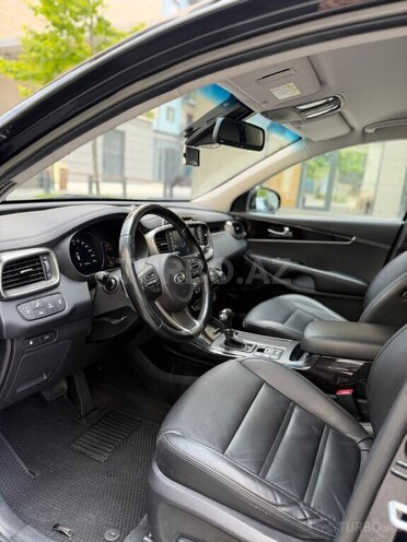 Kia Sorento-13