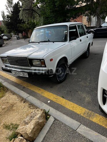 LADA (VAZ) 2107-1