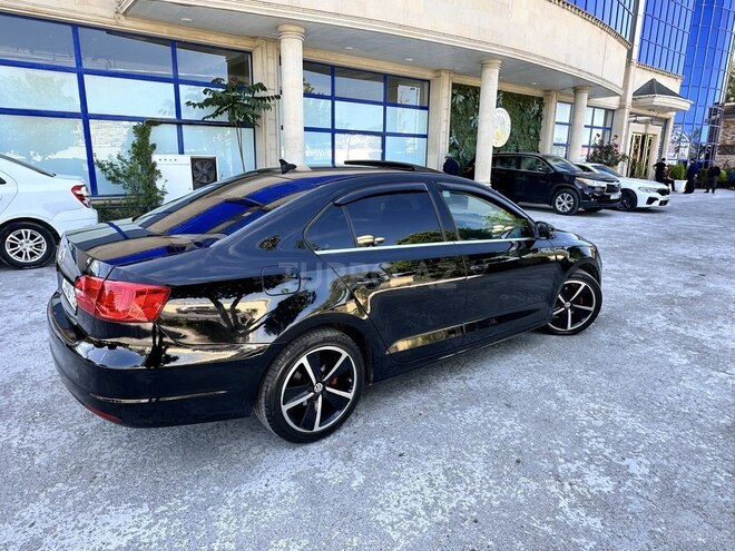 Volkswagen Jetta-2