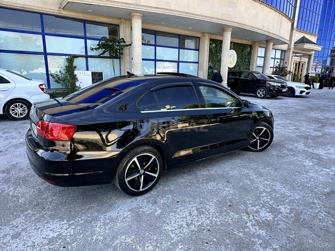 Volkswagen Jetta-6