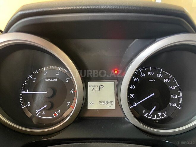 Toyota Land Cruiser Prado-12
