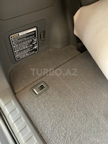Toyota Land Cruiser Prado-17