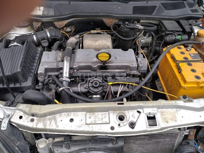 Opel Astra-10