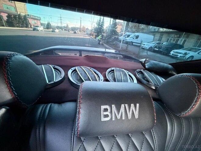 BMW 523-9