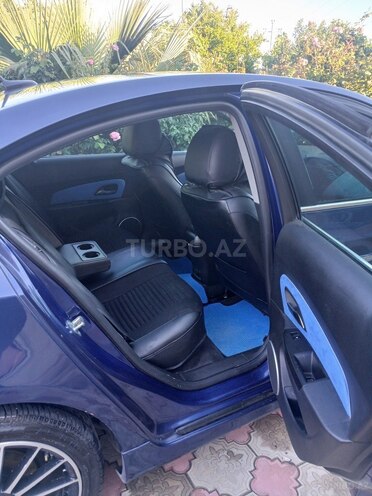 Chevrolet Cruze-10