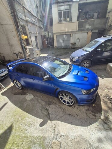 Mitsubishi Lancer-8