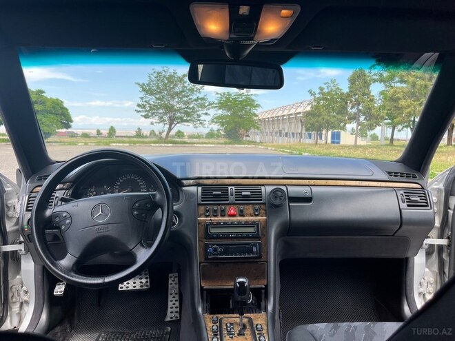 Mercedes E 220-15