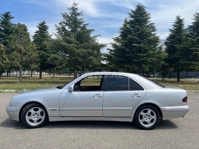 Mercedes E 220-7