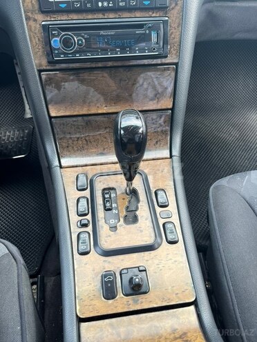 Mercedes E 220-20