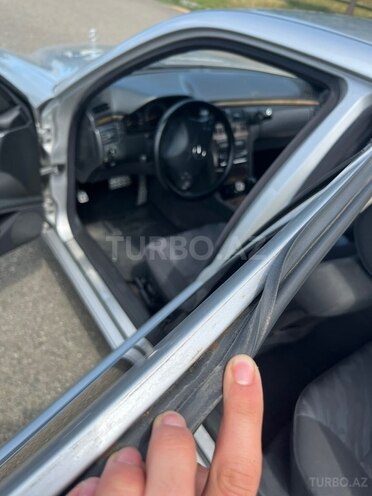 Mercedes E 220-18