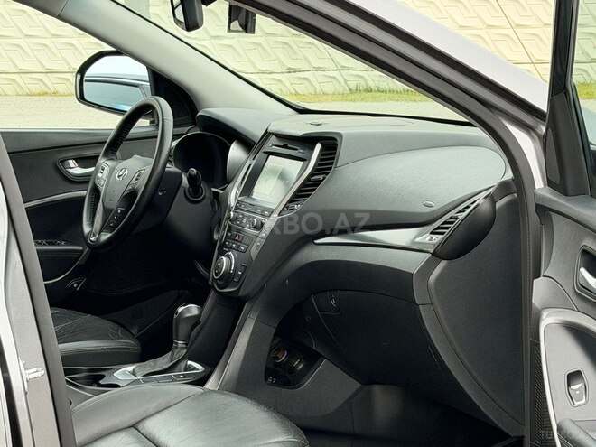 Hyundai Santa Fe-13