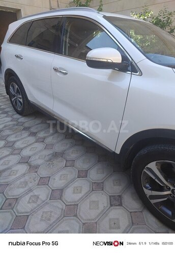 Kia Sorento-4