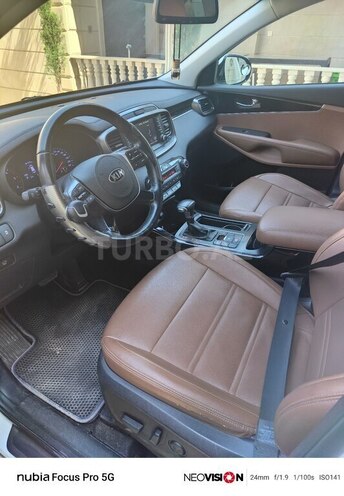 Kia Sorento-5