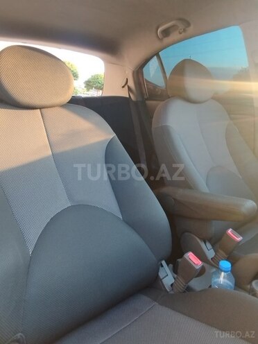 Kia Rio-9