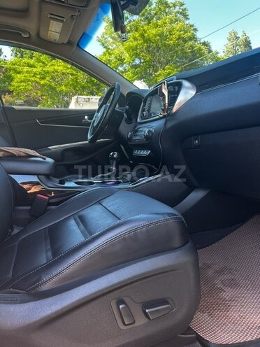 Kia Sorento-13