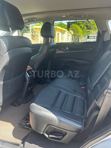 Kia Sorento-17