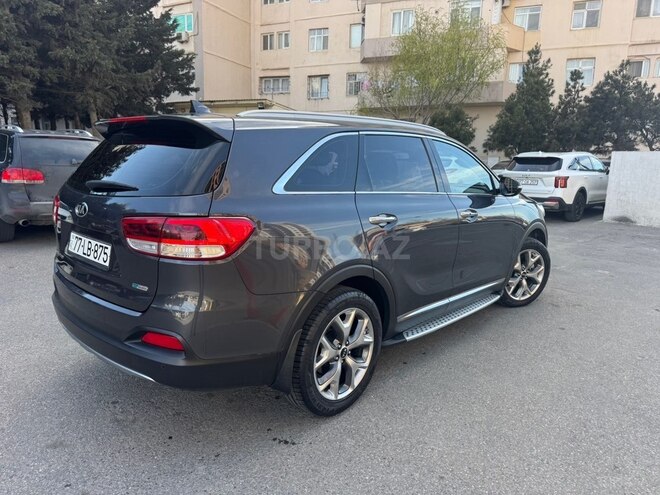 Kia Sorento-14