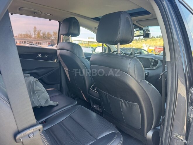 Kia Sorento-9